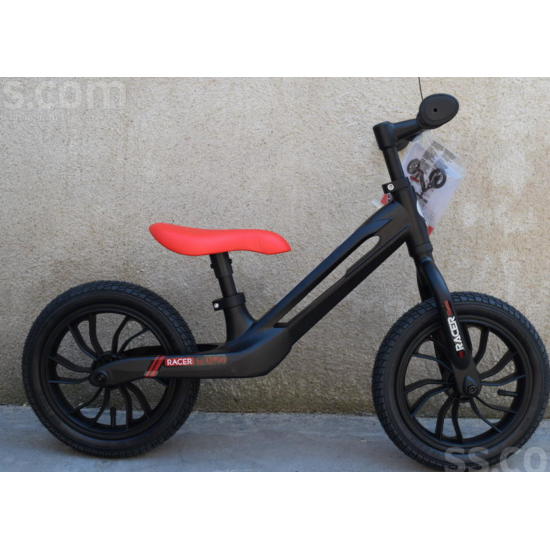 Racer R12